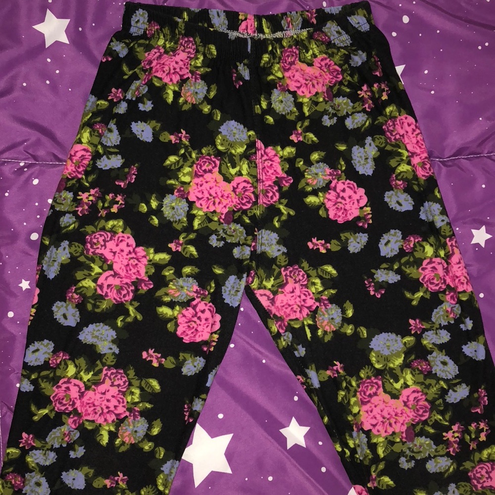 Butter soft ROSE 🌹 leggings!!  OS, NWOT